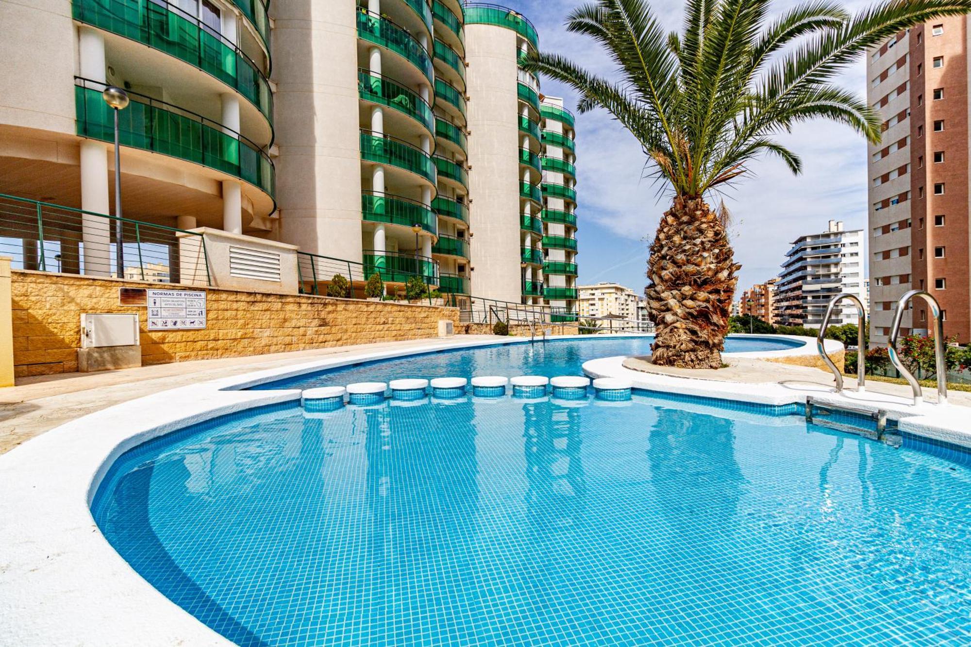 Apartment Vilapark With Pool, Free Parking, Terrace, Beach Бенидорм Екстериор снимка