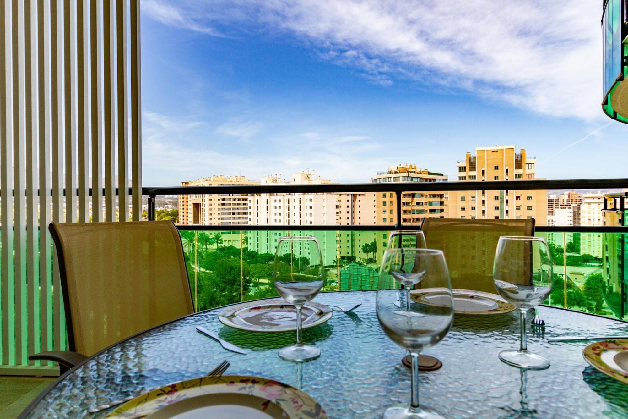 Apartment Vilapark With Pool, Free Parking, Terrace, Beach Бенидорм Екстериор снимка